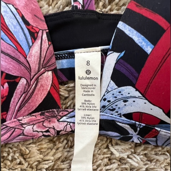 Lululemon bra - Picture 2 of 3